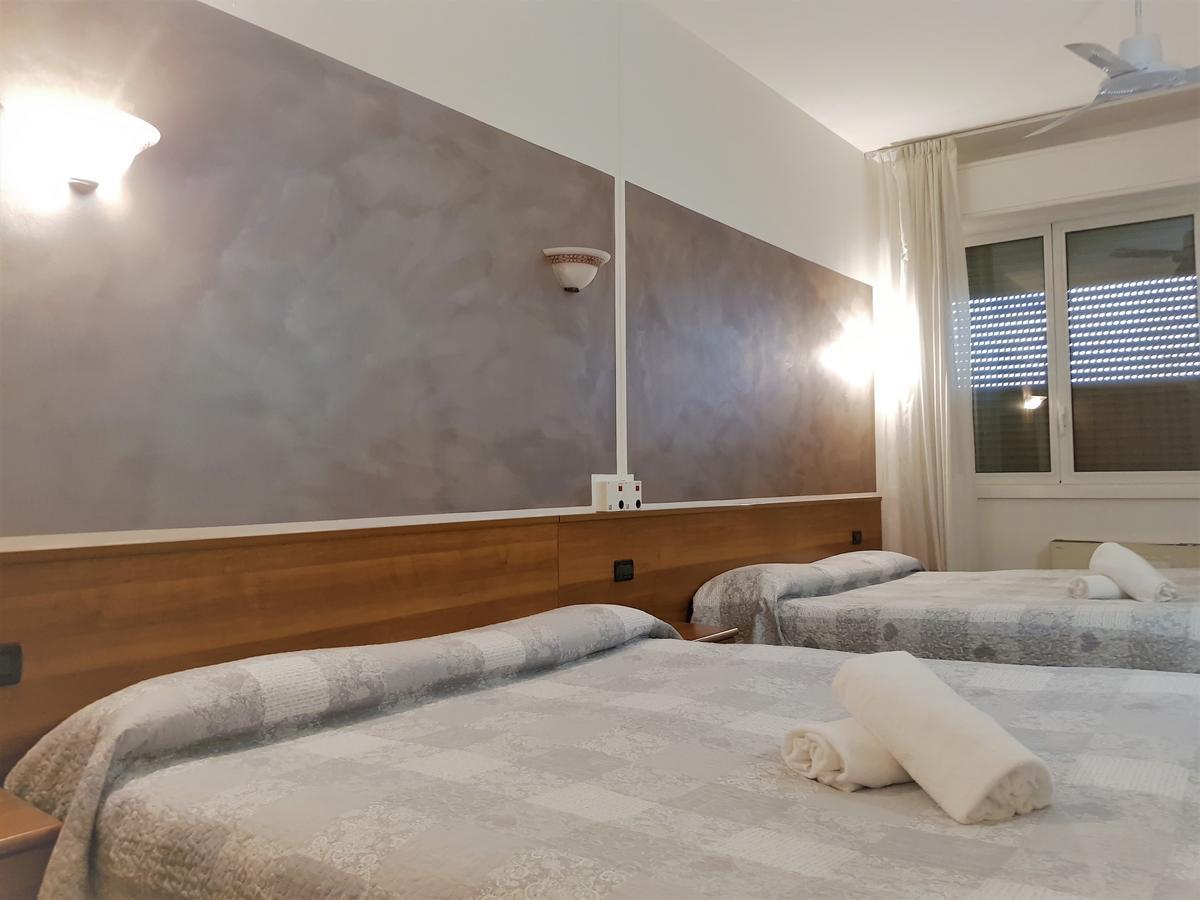 Hotel Marinoni Ломаццо Екстер'єр фото